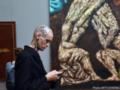 Папа, шлем давит: В Национальном художественном музее Украины открылась выставка современного искусства