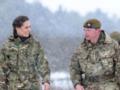 Кейт Миддлтон посетила полигон, где тренируются украинские военные