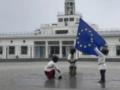 Минискульптуры основателей Киева переодели ко Дню Европы