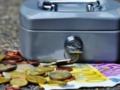 Курс валют на 30 мая: сколько стоят доллар, евро и злотый