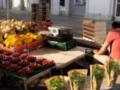 7 продуктов, которые успокоят нервы: от базилика до кефира и орехов