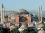 Мусульмане Стамбула требуют вновь превратить собор Святой Софии в мечеть