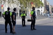 В Испании неизвестный протаранил автомобиль полиции
