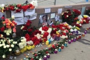Полиция проверяет обстоятельства смерти волонтера после нападения возле мемориала Немцову