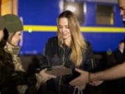 Анджелина Джоли покинула территорию Украины