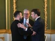 Зеленский в Лондоне: Макрон сообщил подробности