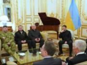 Зеленский провел еще одну встречу с командой Трампа: о чем говорили