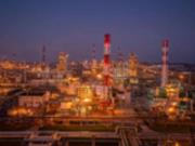 Россия возобновила работу НПЗ после паузы в украинских атаках - СМИ