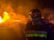 Атака РФ: Кривой Рог тушит пожар и спасает людей