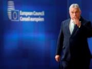 Орбан требует от ЕС снять санкции с РФ из-за энергокризиса