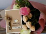 «Продавцы весны» под атакой дронов: как живет цветочный бизнес прифронтового Херсона