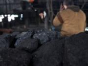 В Донецке фиксируется подземное возгорание на месте заброшенных шахт
