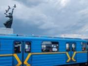 В киевском метро объяснили, куда исчезают поезда в полночь