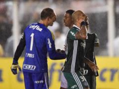 Экс-игрок  Ювентуса  устроил жуткую драку во время матча Кубка Либертадорес