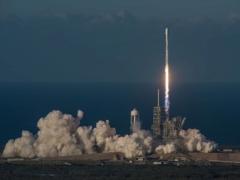 SpaceX запустила спутник, обеспечивающий Wi-Fi в самолетах
