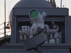 ВМС США провели испытания боевого лазера в Персидском заливе