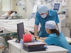 В Великобритании хирург оставлял свои инициалы на органах пациентов