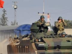 СМИ: Турция стягивает войска к сирийской границе