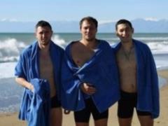 Игроки Шахтера на Крещение искупались в Средиземном море