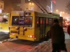 В Киеве этой ночью один из троллейбусов изменит маршрут