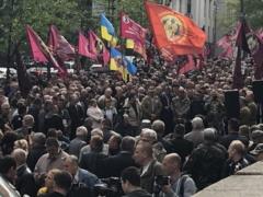 В Киеве ветераны заблокировали правительственный квартал
