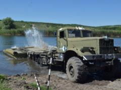 На Луганщине армейцы учились  наводить мосты 