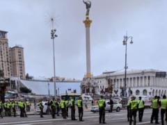 Центр Киева оцеплен полицией - на Майдане Незалежности ищут гранаты