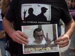 Российский режиссер со слезами на глазах призвал поддержать Сенцова на Венецианском кинофестивале