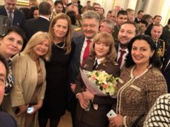 Порошенко впервые присвоил звание генерала женщине