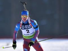 Российскую биатлонистку манят флагом Норвегии