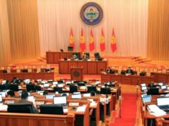 В Кыргызстане  плевание и плевки  привели к скандалу в парламенте