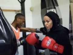 Женщинам-боксерам разрешили драться в хиджабах