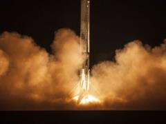 Falcon 9 вывела на орбиту индонезийский спутник связи, израильский луноход и спутник ВВС США