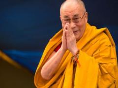 Далай-ламу выписали из больницы в Дели