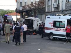 Авария в Турции унесла жизни десяти человек