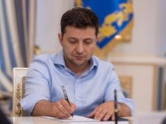 Зеленский рассмотрит петицию о прекращении финансирования партий из госбюджета