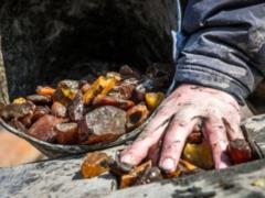 Украинцев-контрабандистов задержали в Польше: подробности масштабной янтарной спецоперации