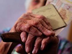 Работающим пенсионерам пересчитают выплаты: учтут новый стаж