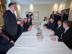 Зеленский выступил за привлечение США к переговорам по Донбассу