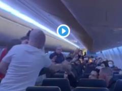 В Лондоне пьяные пассажиры угрожали стюардессе