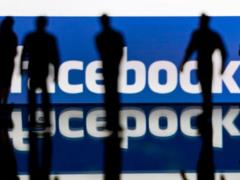 Facebook закрыл десятки профилей, связанных с партией Порошенко