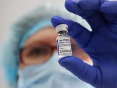 Венгрия начала прививать граждан  Спутником V . Это единственная страна ЕС, использующая российскую вакцину