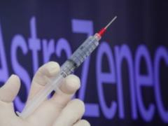 AstraZeneca объяснила сокращение поставок вакцины в ЕС экспортными ограничениями