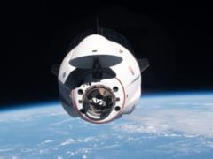 НАСА перенесло дату отстыковки Crew Dragon от МКС