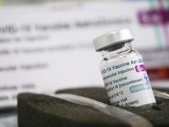 Словакия приостанавливает COVID-вакцинацию AstraZeneca из-за смерти пациента