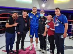 Украинский боксер-нокаутер в первом раунде брутально вырубил поляка, который на 20 лет старше