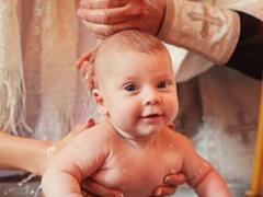 РПЦ призвала заново крестить украинских детей