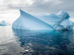 Таяние льдов на полюсах влияет на земную кору – ученые