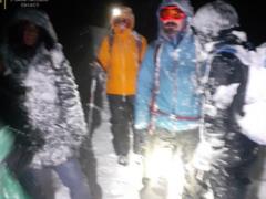 Во время катания на лыжах в горах заблудились трое туристов
