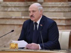 Лукашенко говорит, что Украина предлагает ему заключить договор о ненападении